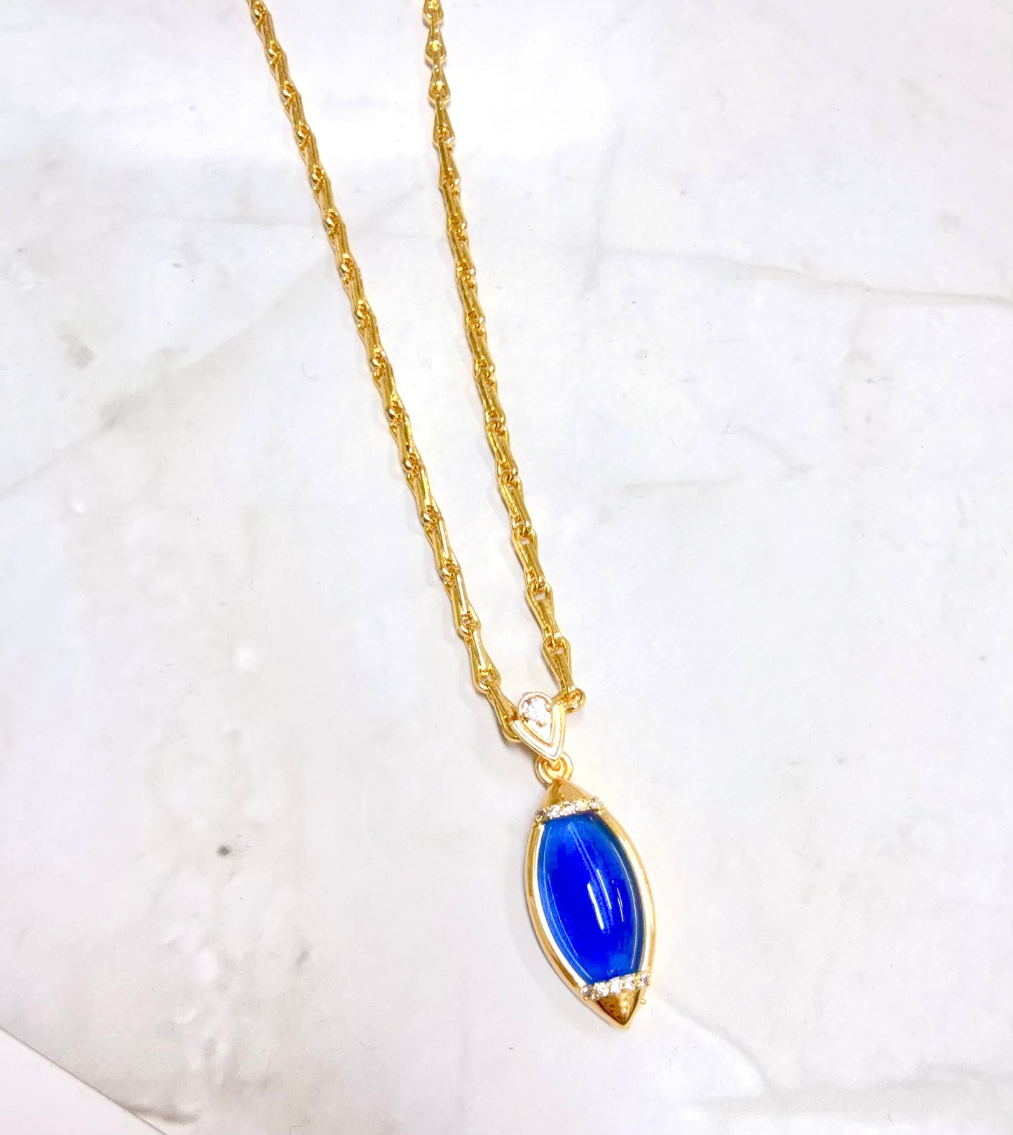 Money Drop Quartz Pendant Necklace