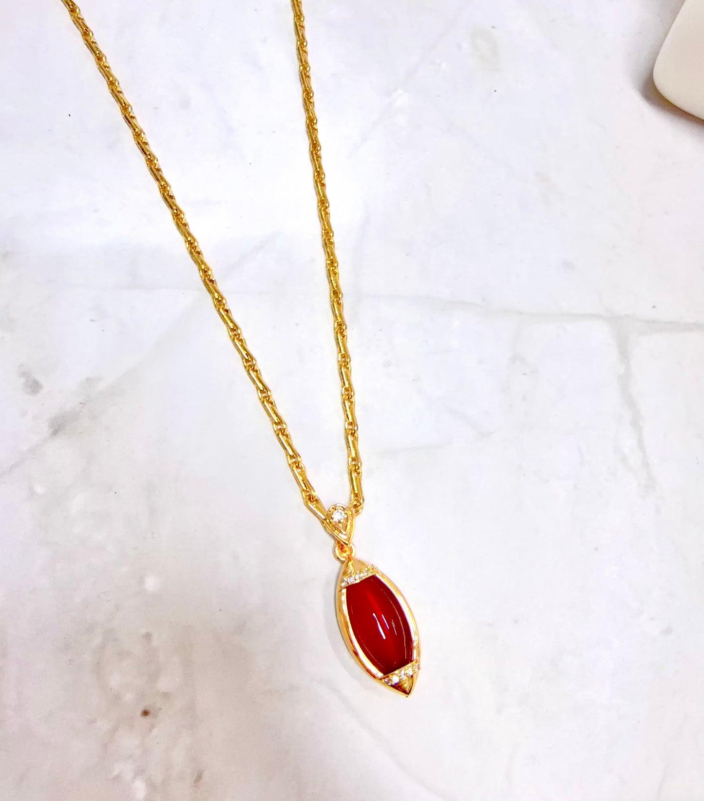 Money Drop Quartz Pendant Necklace