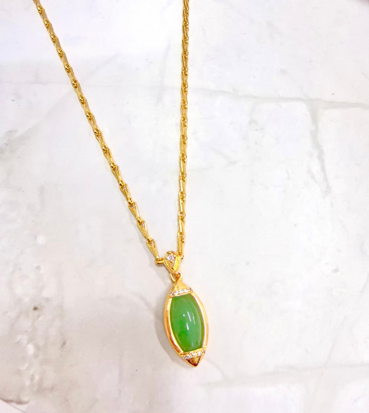 Money Drop Quartz Pendant Necklace